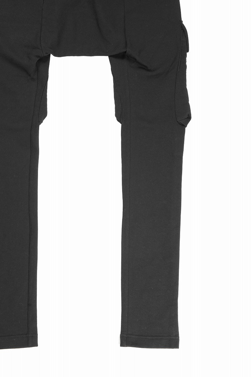 A.F ARTEFACT FLAP ZIP SARROUEL SKINNY SWEAT PANTS (BLACK)の商品