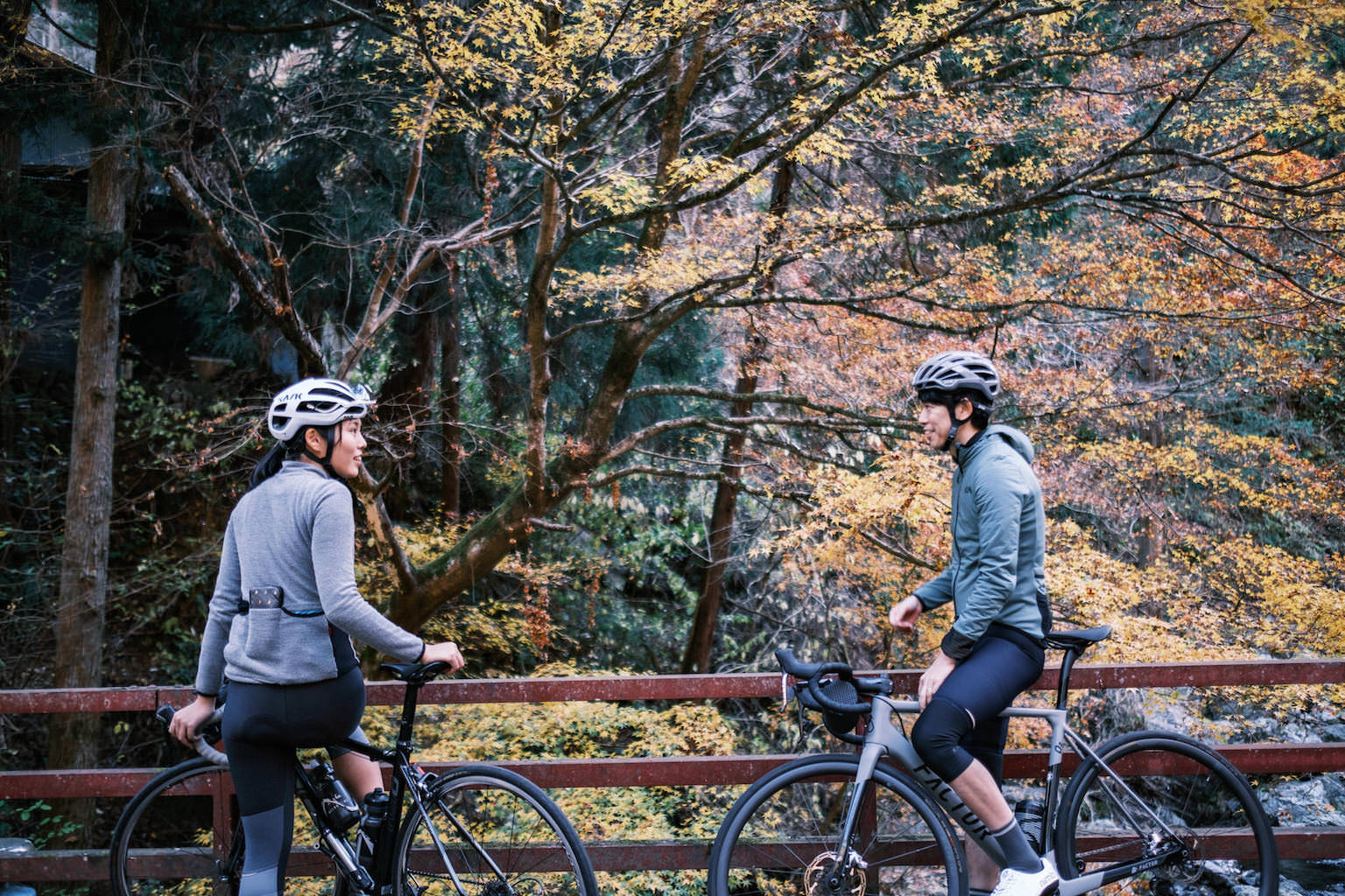 可愛くて機能的。「Café du Cycliste」の冬ウェアで行く先を彩るライド
