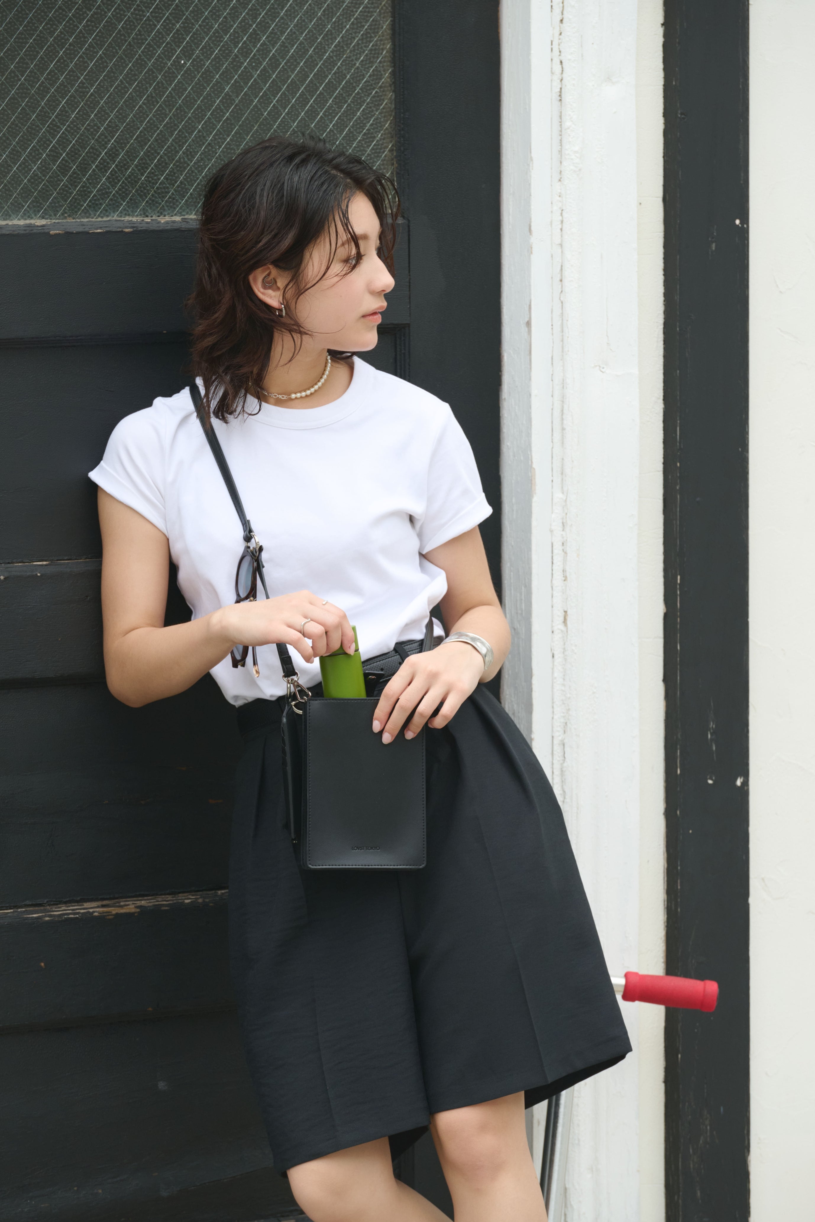 アップルレザー製サコッシュ「Apple Naked Sacoche」 | LOVST TOKYO