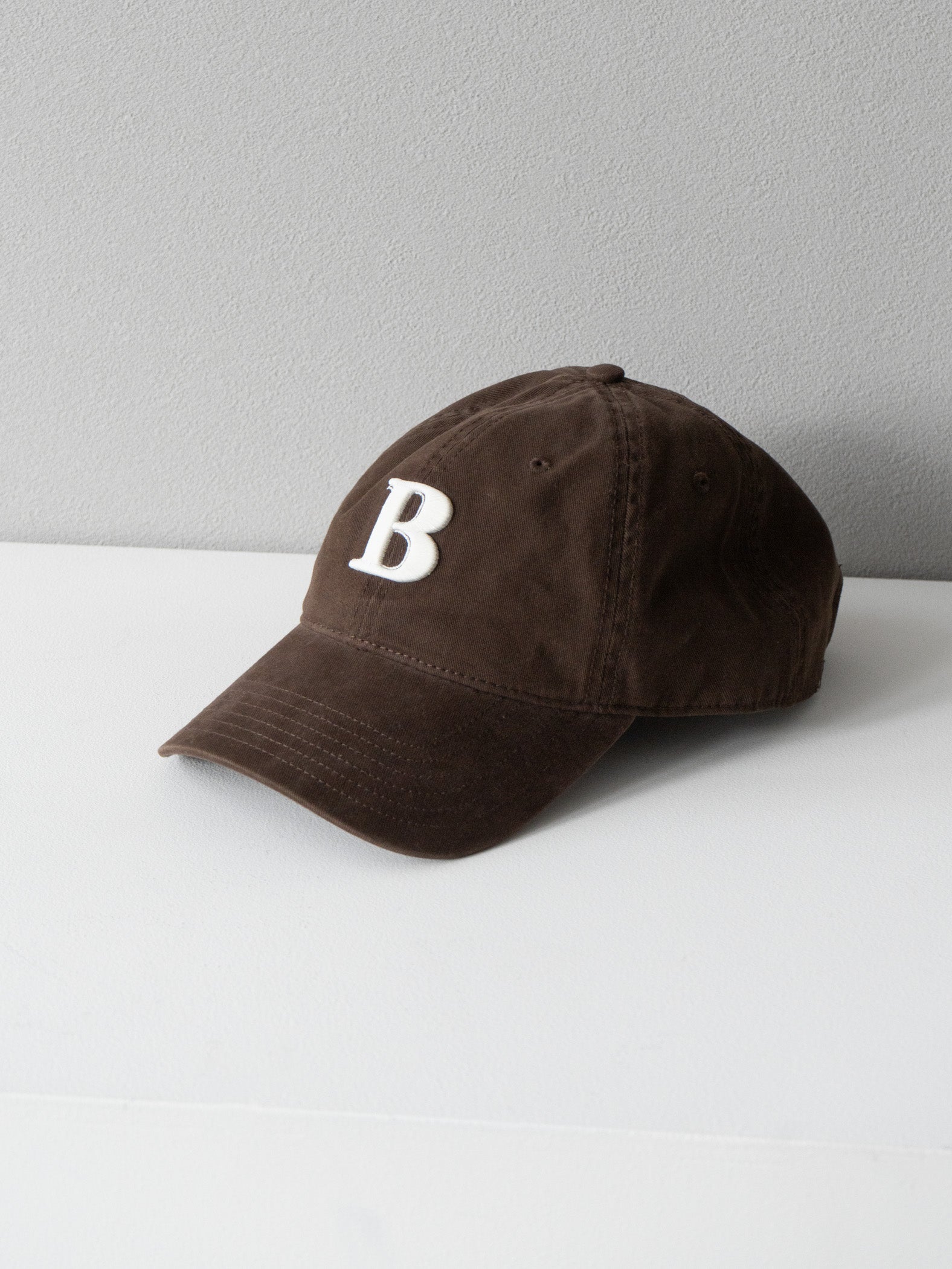 予約]Bロゴ刺繍CAP/ブラウン – Lumier