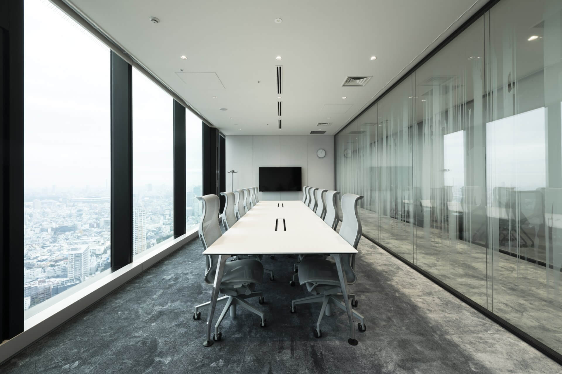 株式会社ミクシィ様 オフィス ｜施工事例｜LUMIERED