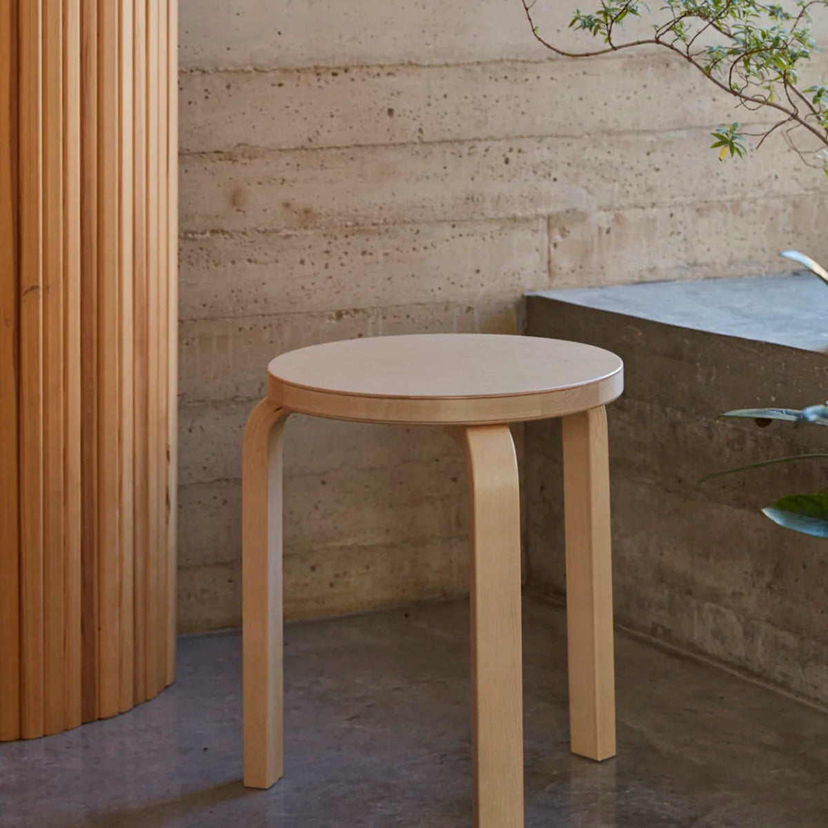 Stool 60 | Made by Artek – Luminaire