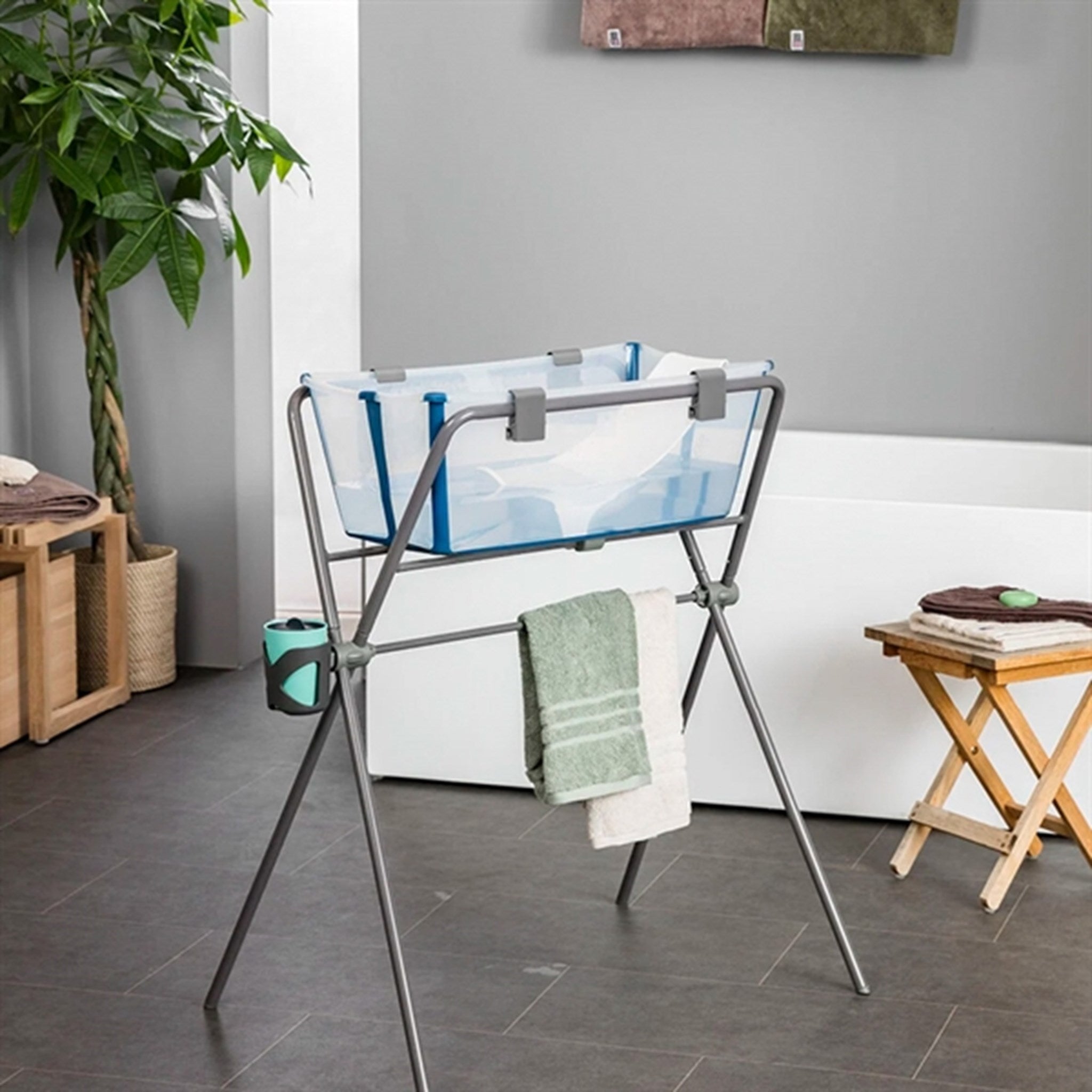 Stokke® Flexi Bath® 鉄製スタンド付き／良好・4か月使用のみ ストッケ