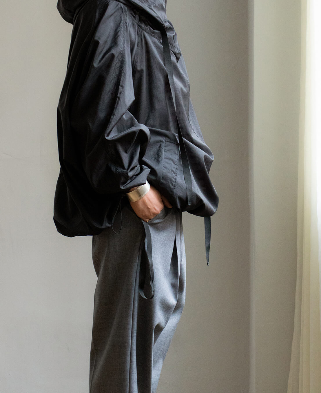 バルーンポンチョ」「Balloon Poncho」soutiencollar（ステンカラー