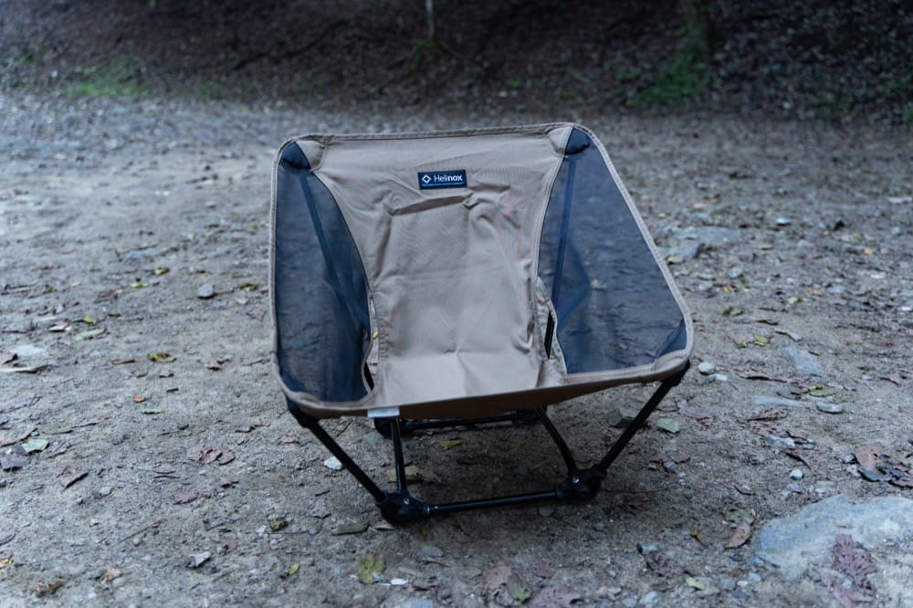 ヘリノックス グラウンドチェア レビュー。地べた感覚が味わえる超軽量