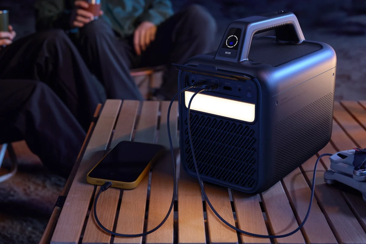 Nebula Mars 3をレビュー！給電機能やライトもそなえるAnker最上位の