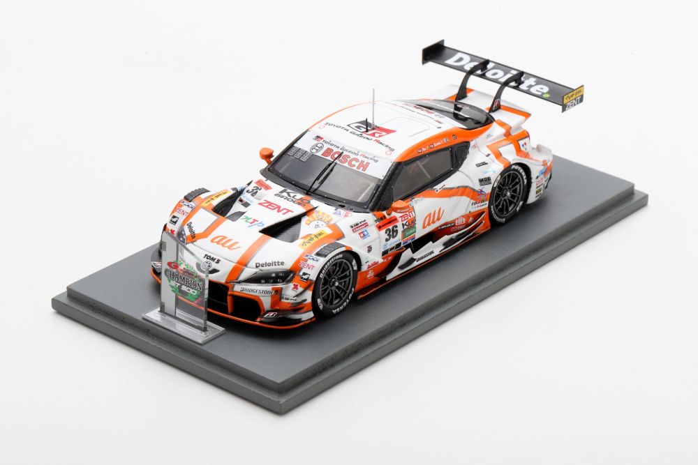 スパーク社製【2024年 GT最終戦 鈴鹿仕様チャンピオンボード付】36号車 au