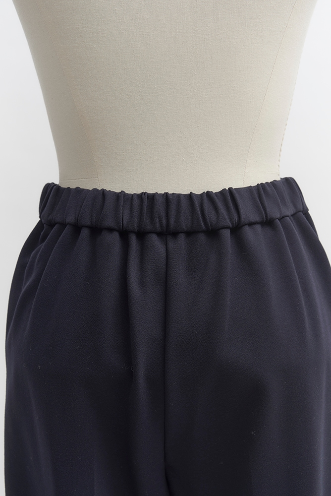 新品未使用タグ付き】yori ヨリ ぬくぬくスリムパンツ ブラック 38