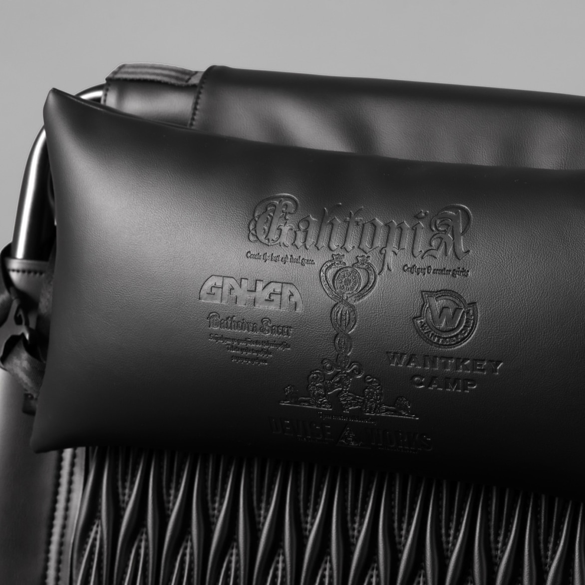 GAHGA GAHTOPIA ガートピア ハイバック 張替シート&肘掛黒刺繍