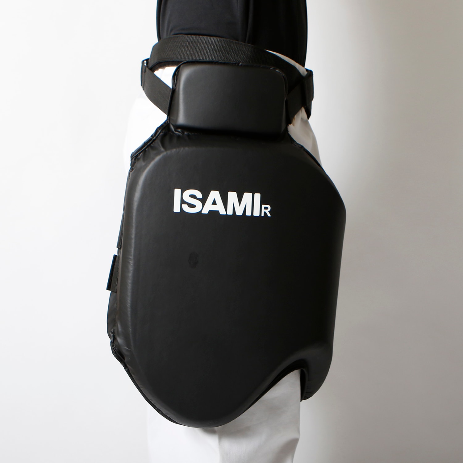 ローキックプロテクター | 新商品 | ISAMI(イサミ) |格闘技 武道具用品