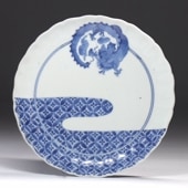 古伊万里 皿 江戸時代前期-中期 染付 蘇鉄に七宝地紋 霞雲図
