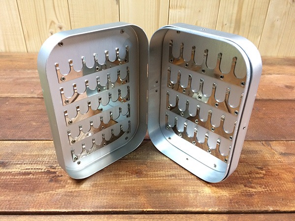 リチャード・ホイットレー フライボックス（Mサイズ）クリップM/L （#8