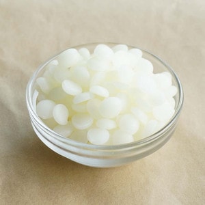 国産】蜜蝋 みつろう(ビーズワックス) ホワイト(日本薬局方)【300g:1kg