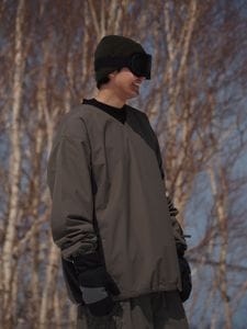 Vネックプルオーバーシャツ | OUTLET | MAHF SUPPLY Official Website