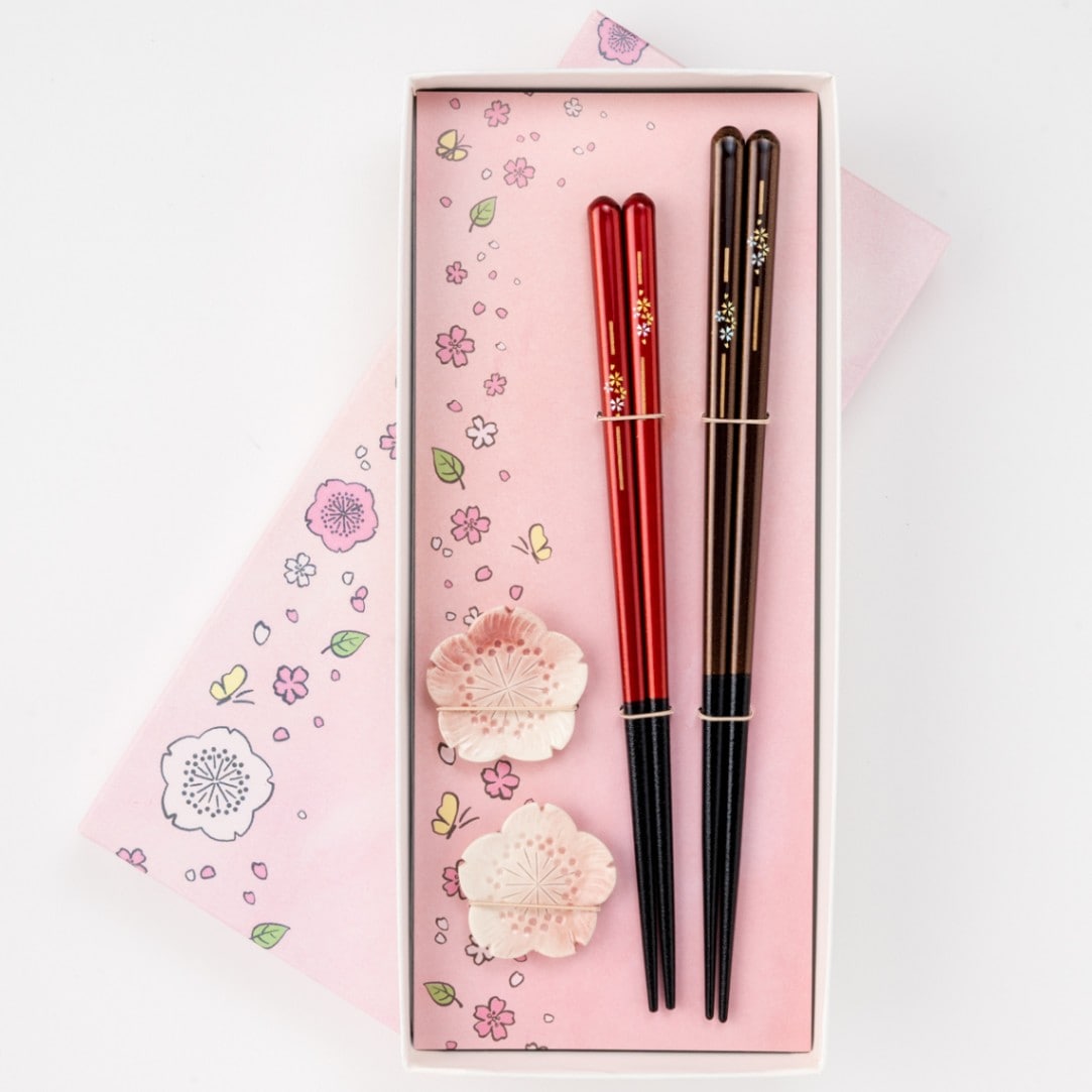 彫り桜づくしペア 清水焼箸置付 | お箸の専門店 【箸蔵まつかん】の
