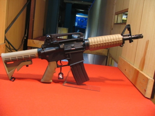 店内全品5％OFFクーポン】東京マルイ・コルト M933コマンド/タンカラー