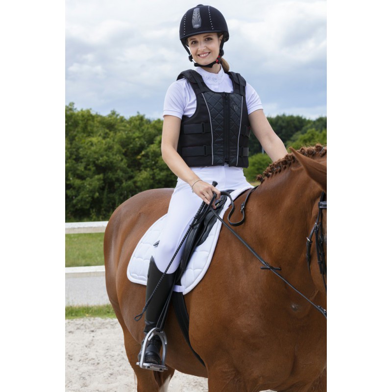 乗馬鞍 美品前後肢プロテクター他付属品付❣️ 乗馬鞍 美品