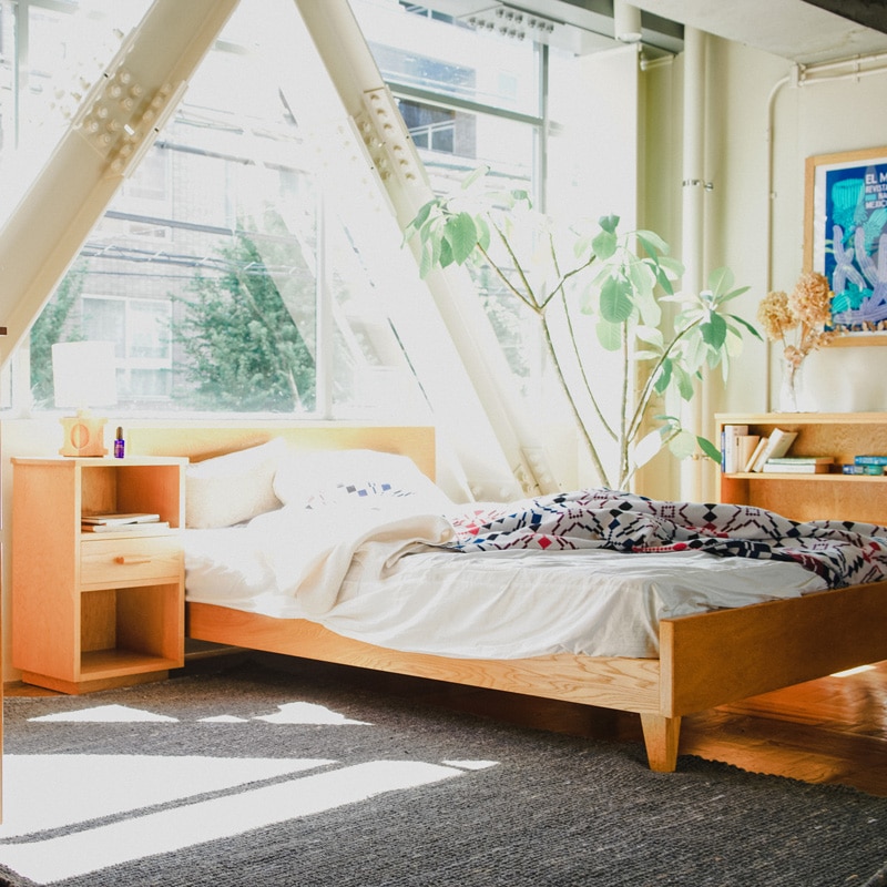 DH BED queen | Original Furniture,Bed, Night table | | P.F.S.