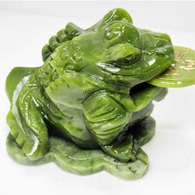 グリーンジェイド蛙 三脚銭蜍｜翡翠,ヒスイ,天然石,根付け,置き物,帰る