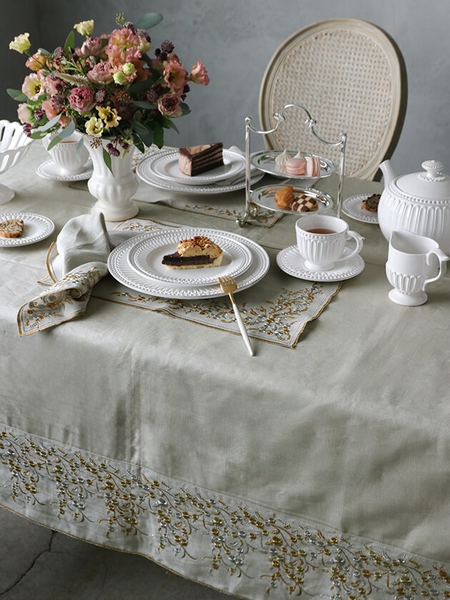 テーブルランナー ボルゴデレトヴァーリェ サラグレース ライトグレー