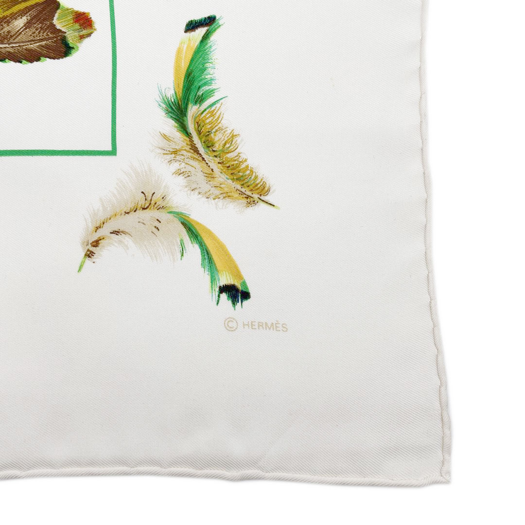 HERMES エルメス スカーフ カレ90 『PLUMES(羽根)』 シルク ホワイト