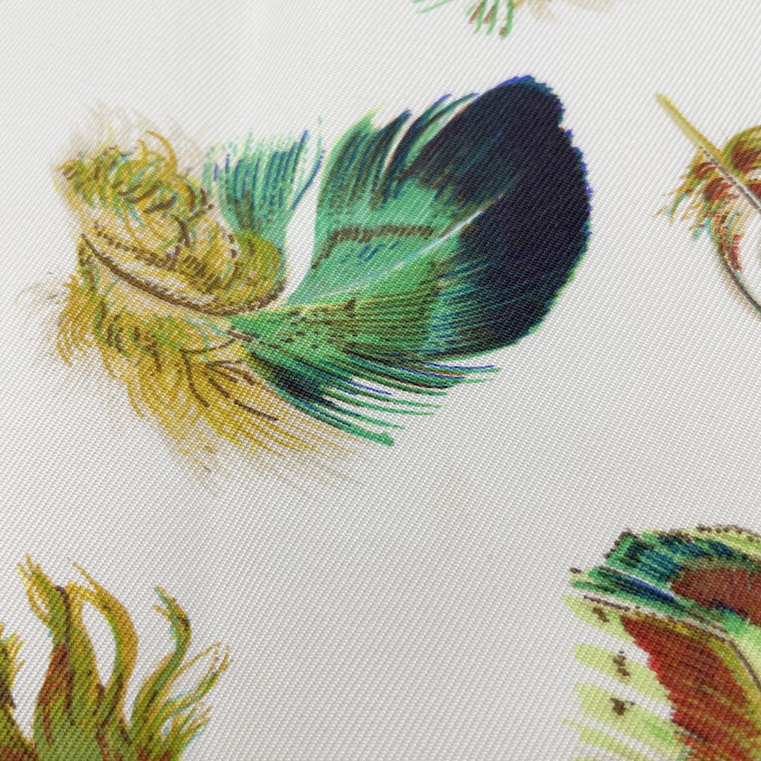 HERMES エルメス スカーフ カレ90 『PLUMES(羽根)』 シルク ホワイト