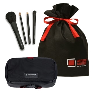 オンライン限定 コスメポーチとメイクブラシのギフトセット