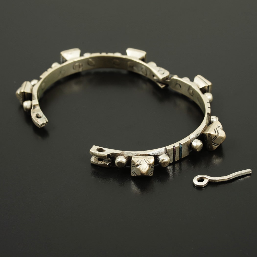 Touareg Vintage Hard Metal Bangle トウアレグ ヴィンテージ バングル
