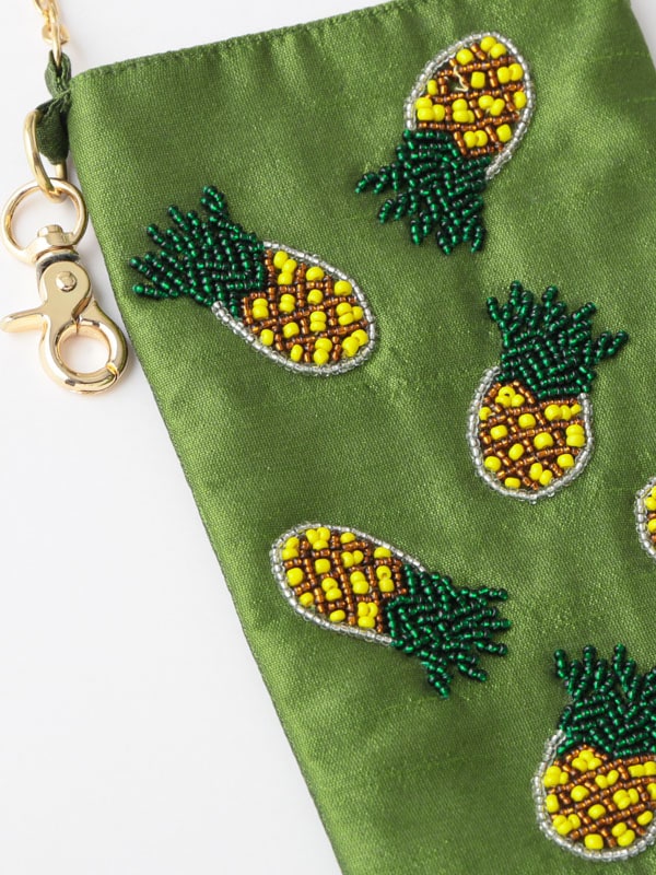 30％OFF】ビーズ刺繍フォンポシェット（4カラー）｜KANKAN ONLINE SHOP