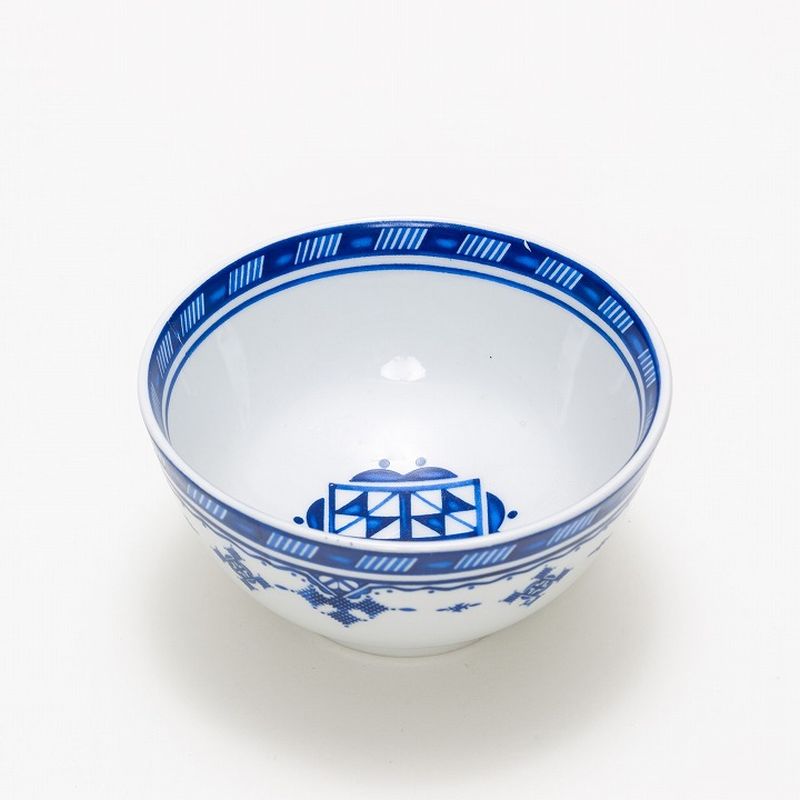青と白の陶器 蓋付きボウル 青と白の陶器 蓋付きボウル 青と白の陶器