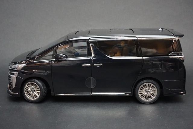 1/18 TK-KF030-2 KENGFai 1/18 トヨタ ヴェルファイア パールブラック
