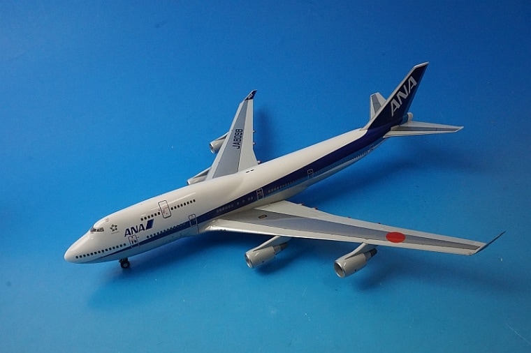 ANA Boeing 747-400 最終フライトモデル 1:200 ANA Boeing 747-400