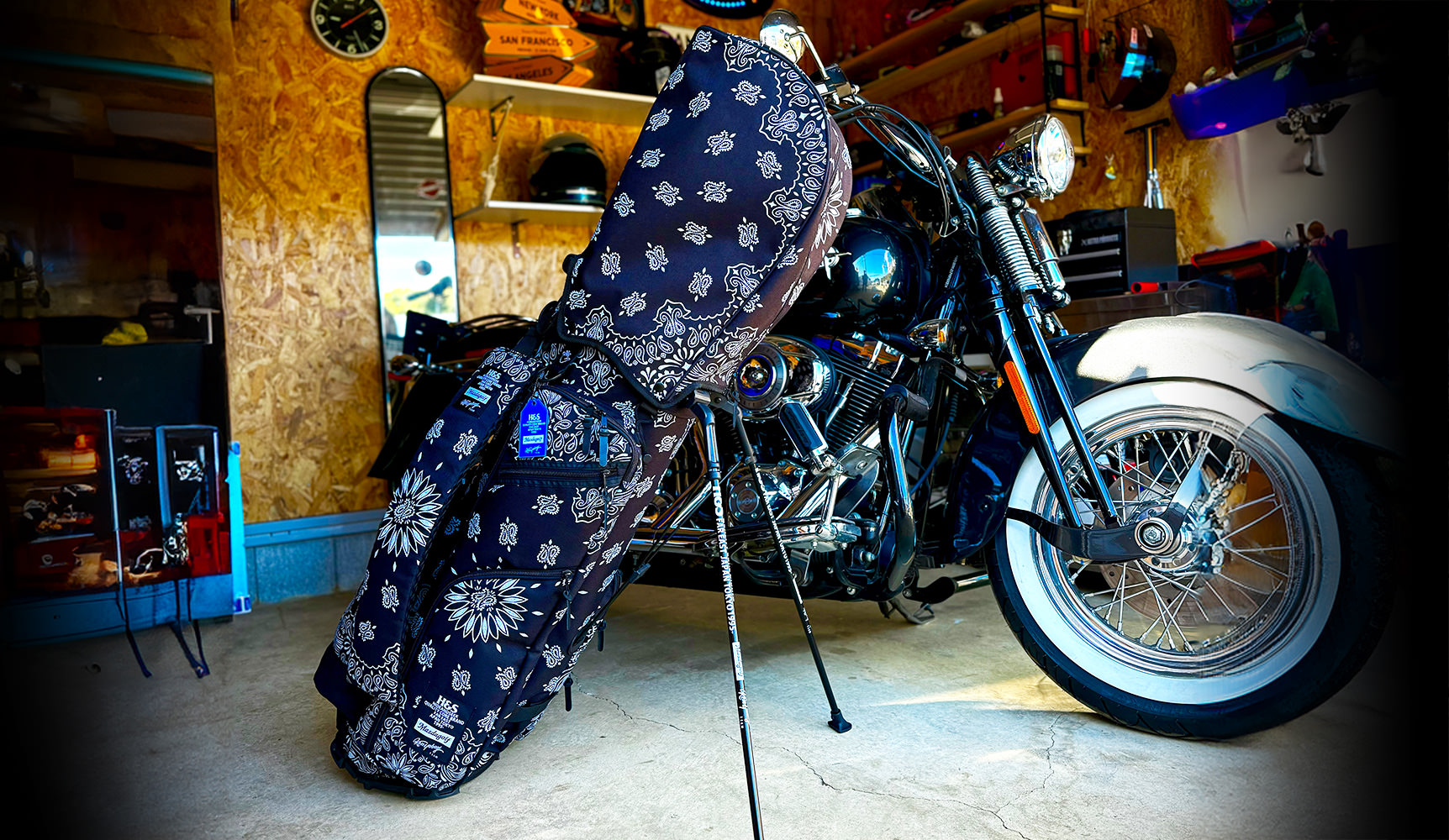 HideandSeek』 × 『MasdaGolf』 × 『KenYahagi』 コラボキャディバッグ