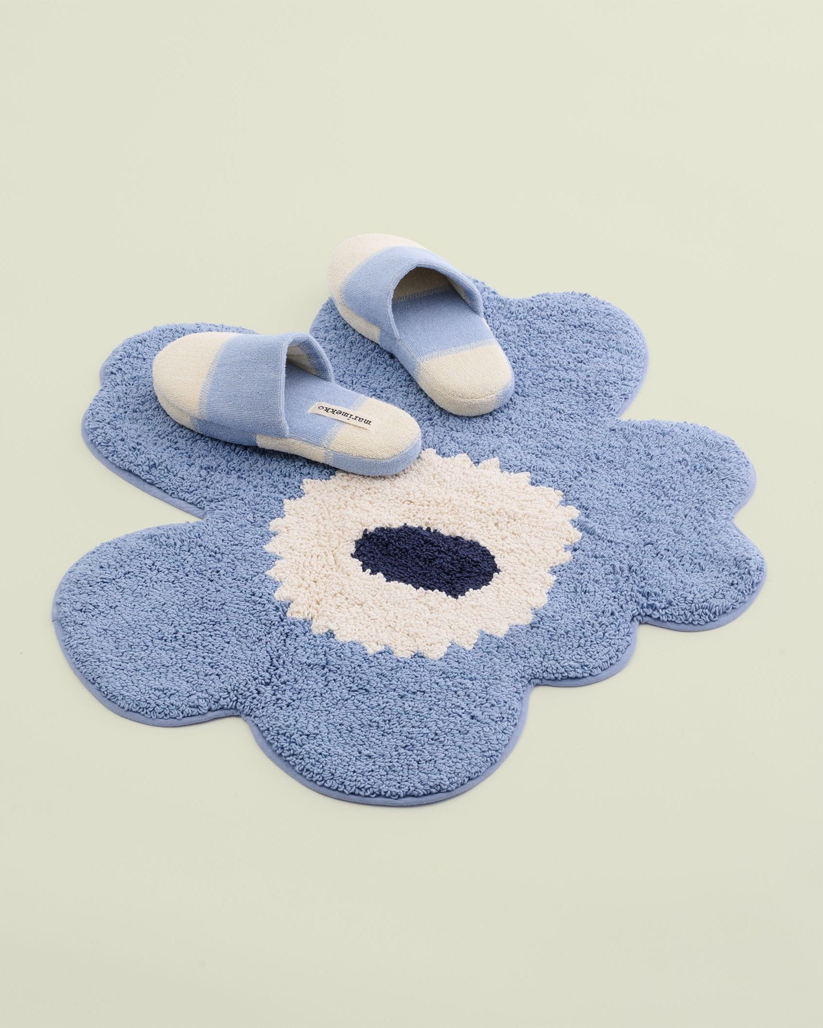 Unikko バスマット | Maija Isola | Marimekko (マリメッコ) 日本公式