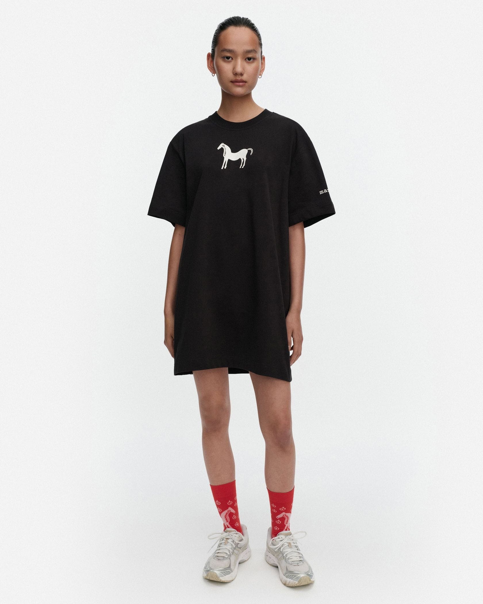 Rastit Musta Tamma Placement ワンピース | Maija Isola | Marimekko