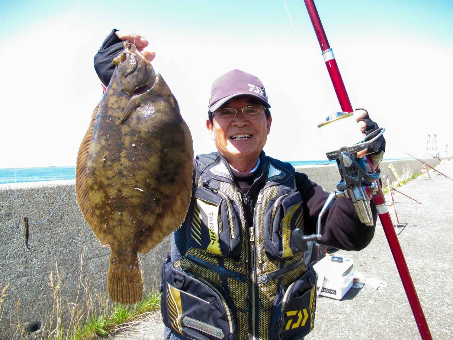 カレイ＆大ダイが絶好調!! 東二見人工島の投げ釣りは要注目 – 関西の