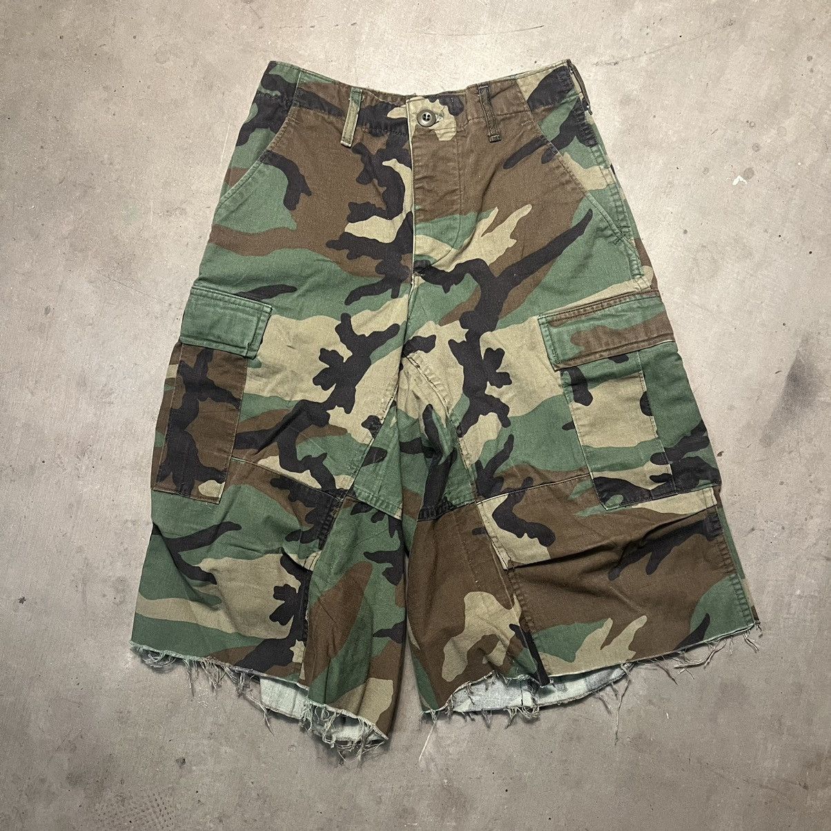 パンツ corteiz camo baggy pant shorts jorts w32 corteiz camo baggy