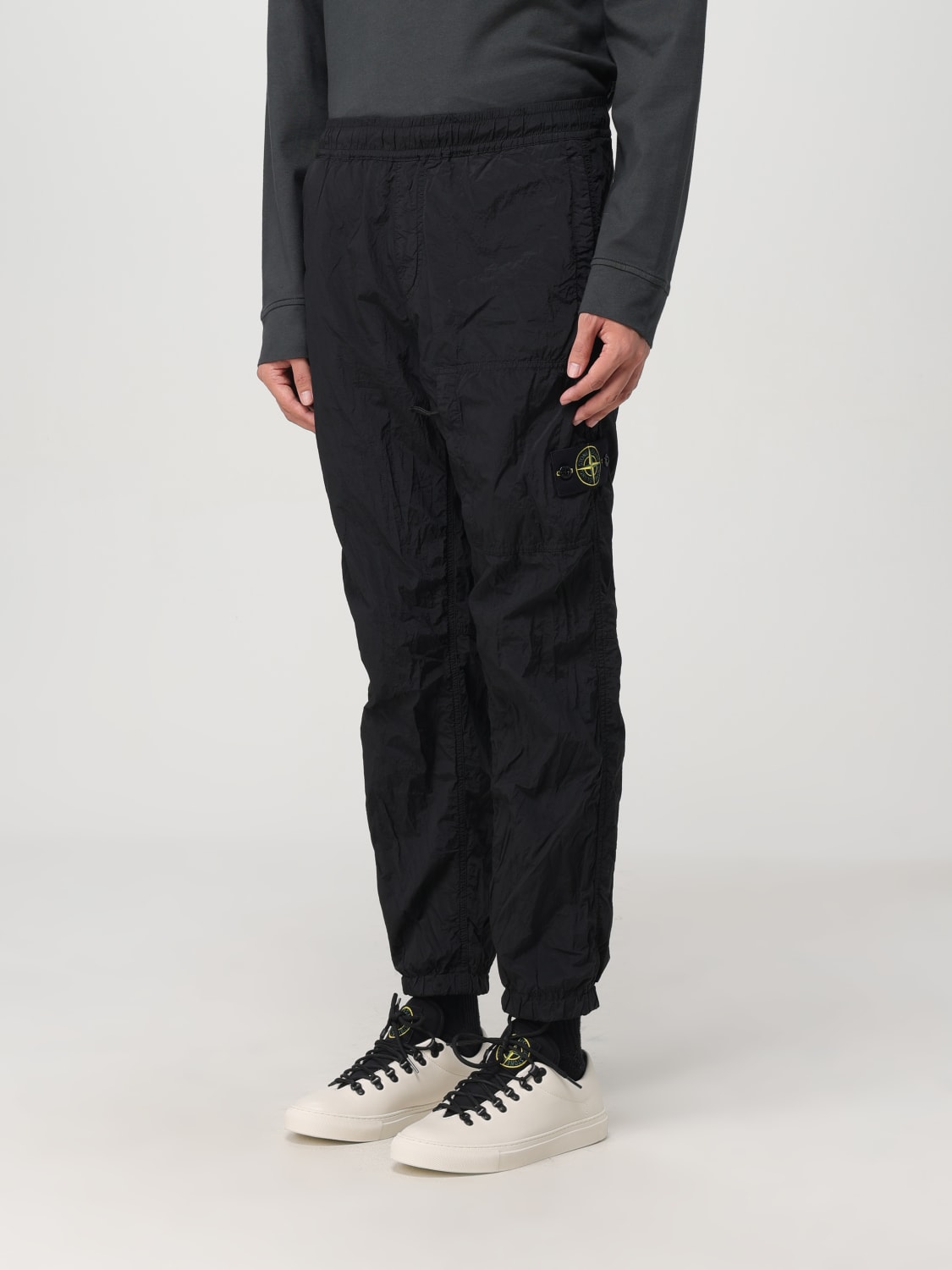 Stone Island パンツ メンズ - ブラック | 811531019 | GIGLIO.COM