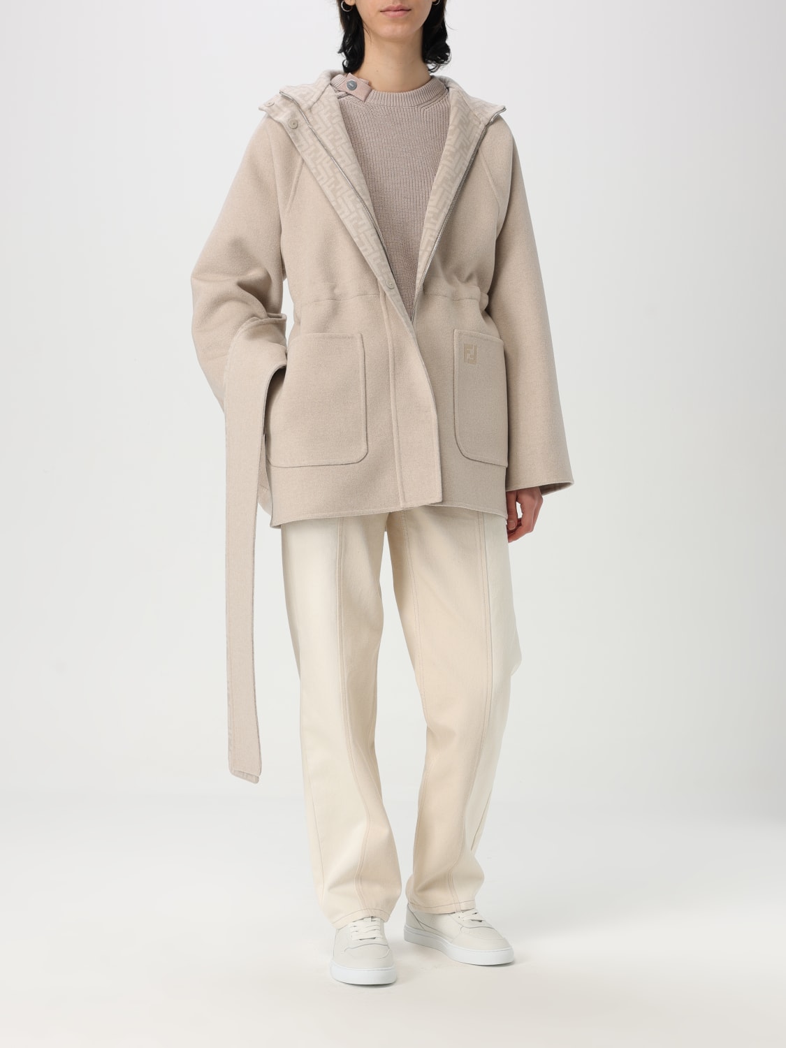Fendi コート レディース - ベージュ | FJ7587A5HD | GIGLIO.COM