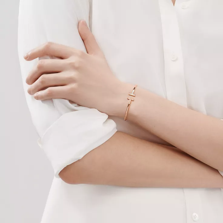 Tiffany T:Wire Bracelet in Rose Gold with Diamonds and Mother-of