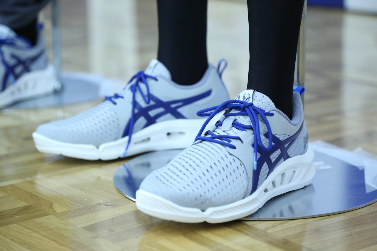 東京オリパラのスタッフ＆ボランティアのユニホームが発表 アシックス