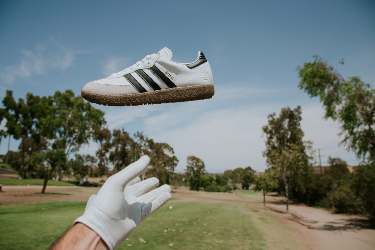 アディダスゴルフ”が定番スニーカー“サンバ”をゴルフ仕様に - WWDJAPAN