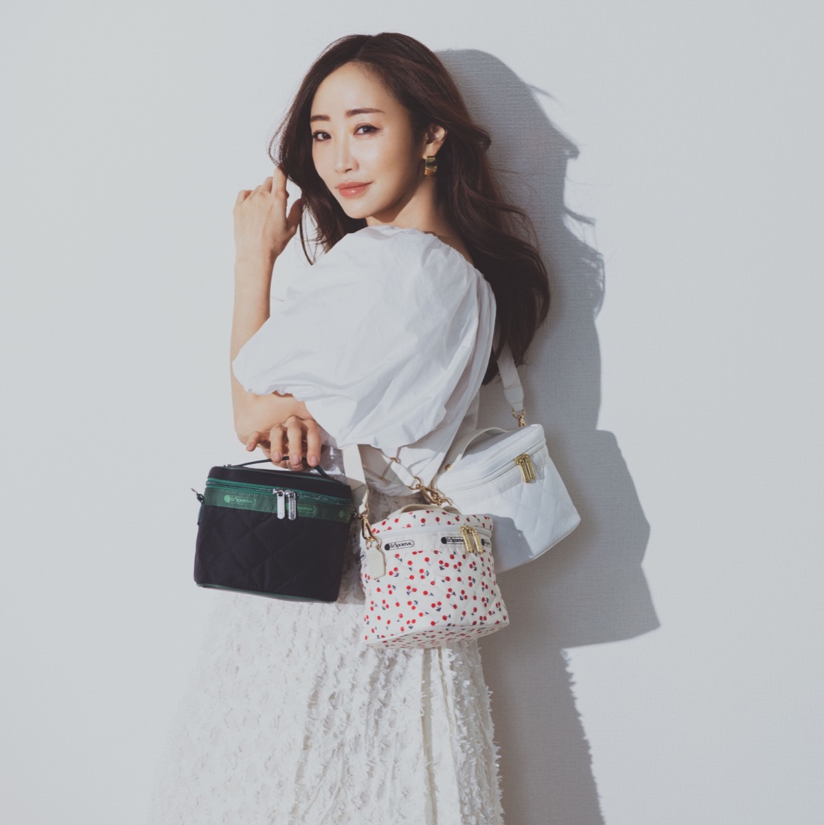 レスポートサック」が美容家・神崎恵とのコラボコレクションを4月26日