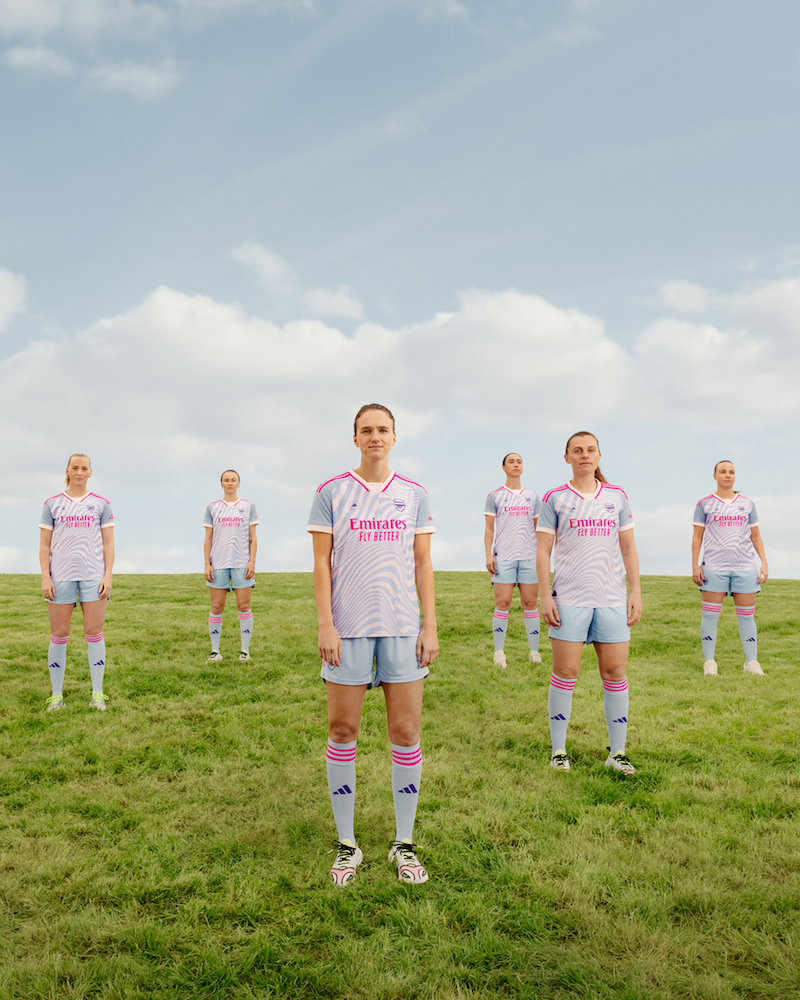 アーセナル・ウィメンFC ×「ステラ マッカートニー」×「アディダス」の