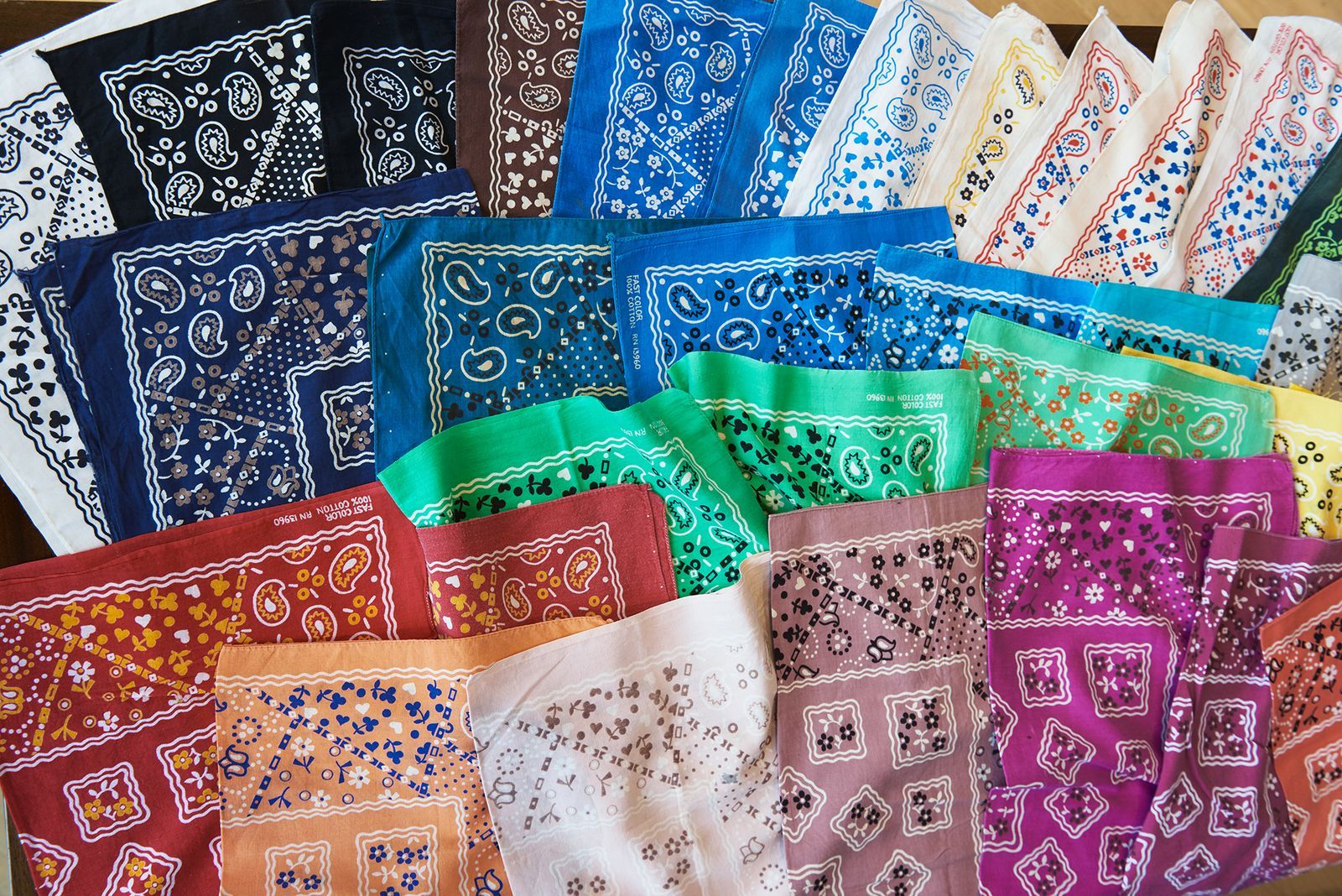 集めたヴィンテージバンダナは1400枚以上！──「コレクターさん