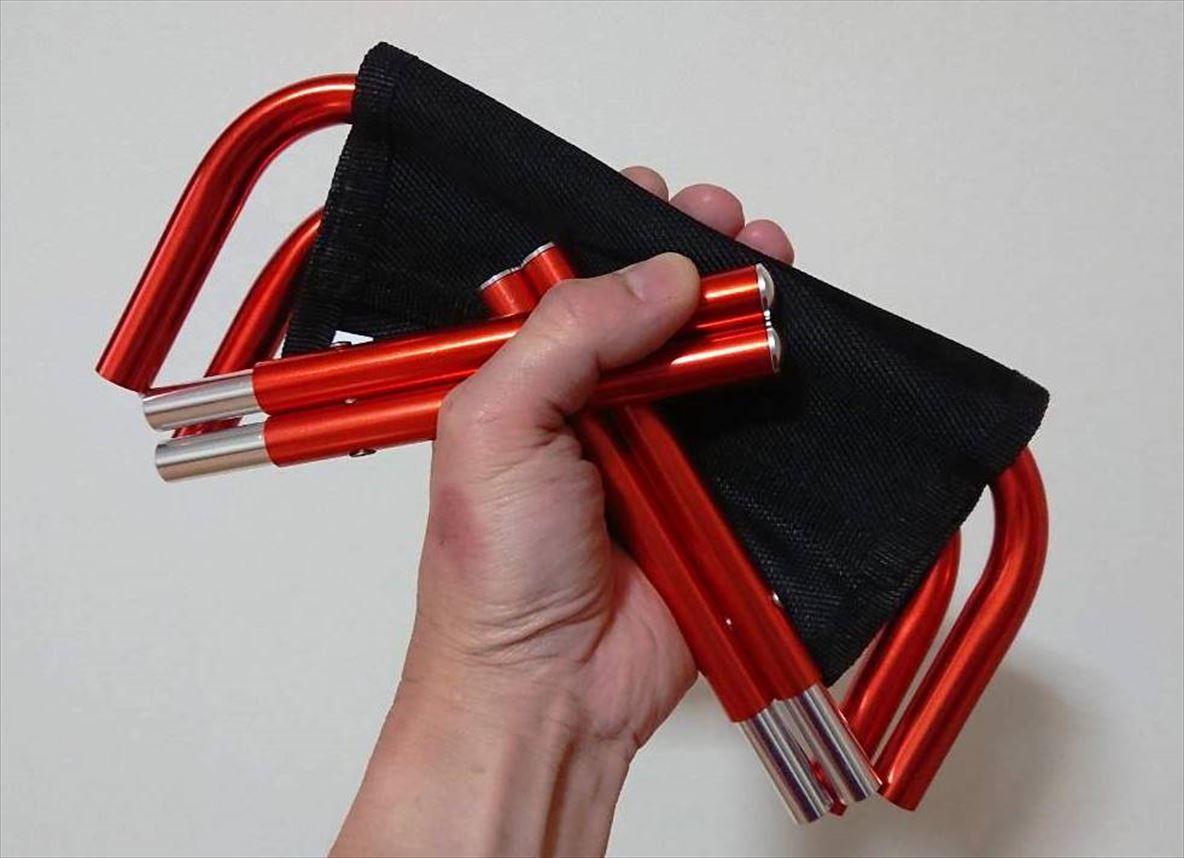 DODのわずか199gのウルトラマイクロチェアは、子連れのお出かけの強力