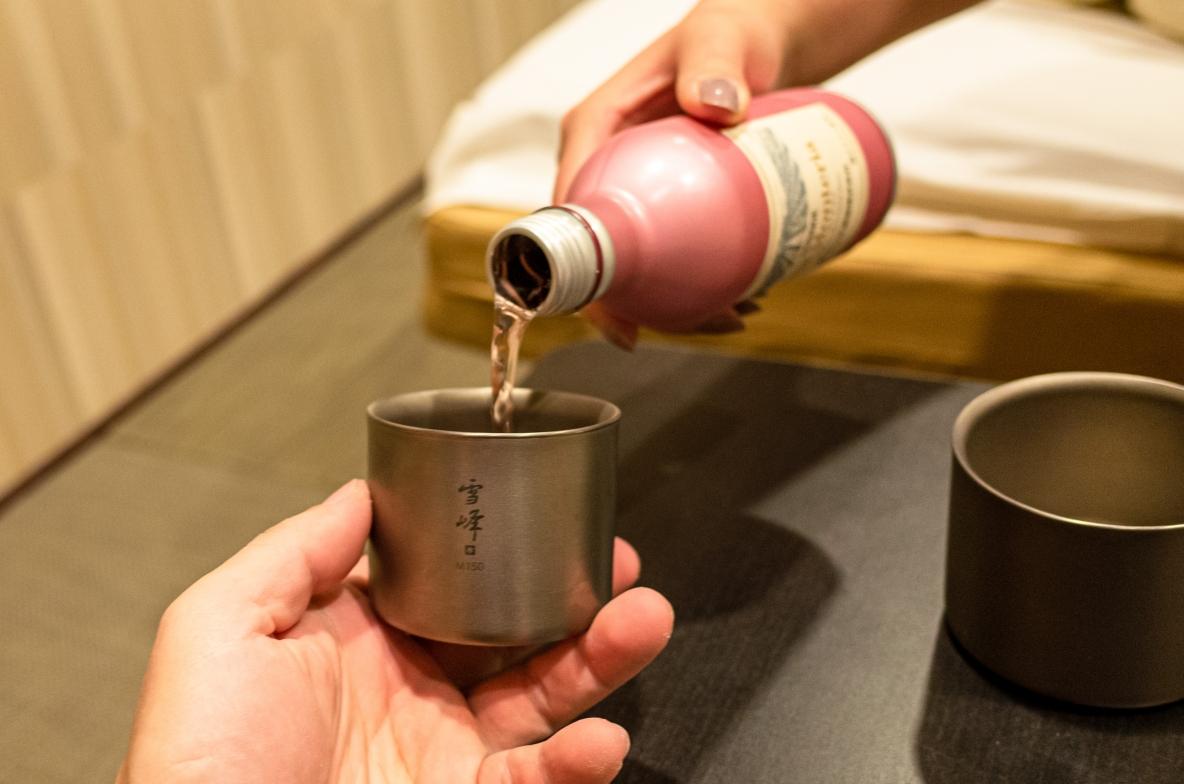 スノーピークの「雪峰」で熱いものは熱く、冷たいものは冷たく。晩酌や