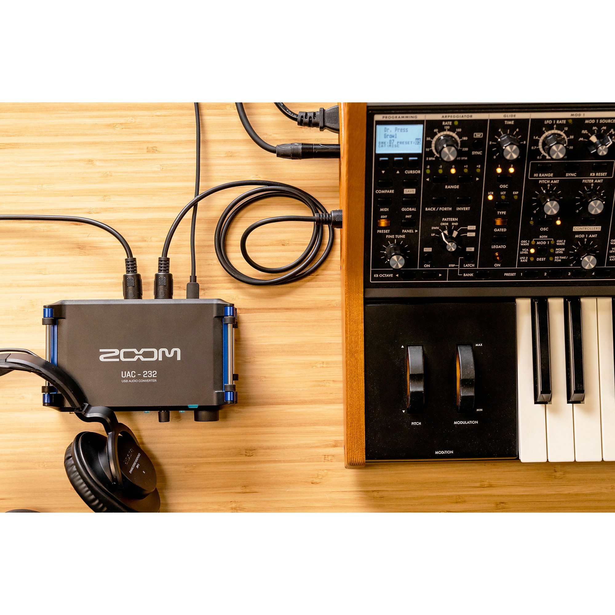 Zoom UAC-232 USB 3.0 Audio Interface | Music & Arts