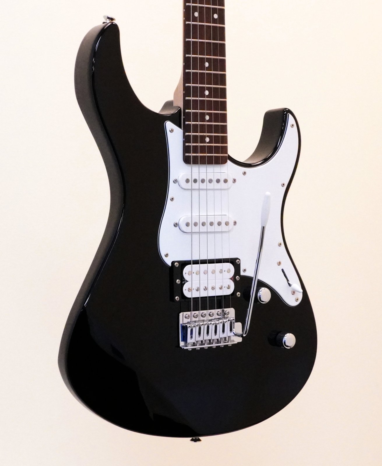 Yamaha PAC112V Pacifica Electric Guitar Black - 086792865973