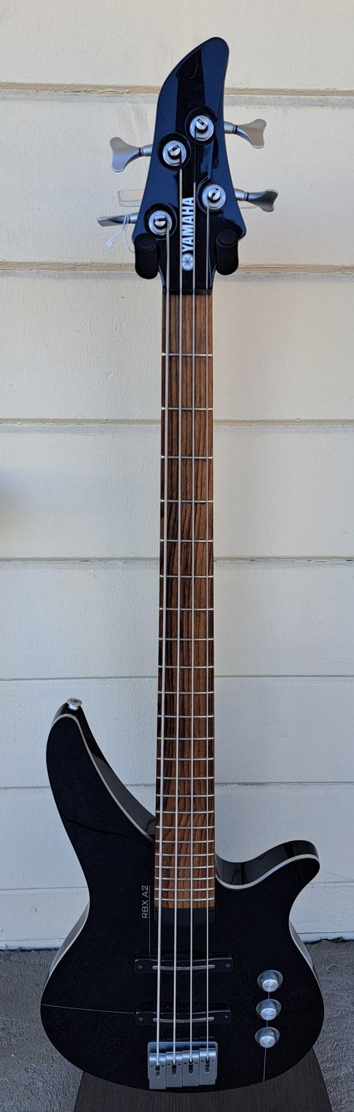 YAMAHA RBX A2 ELECTRIC BASS GUITAR (USED)